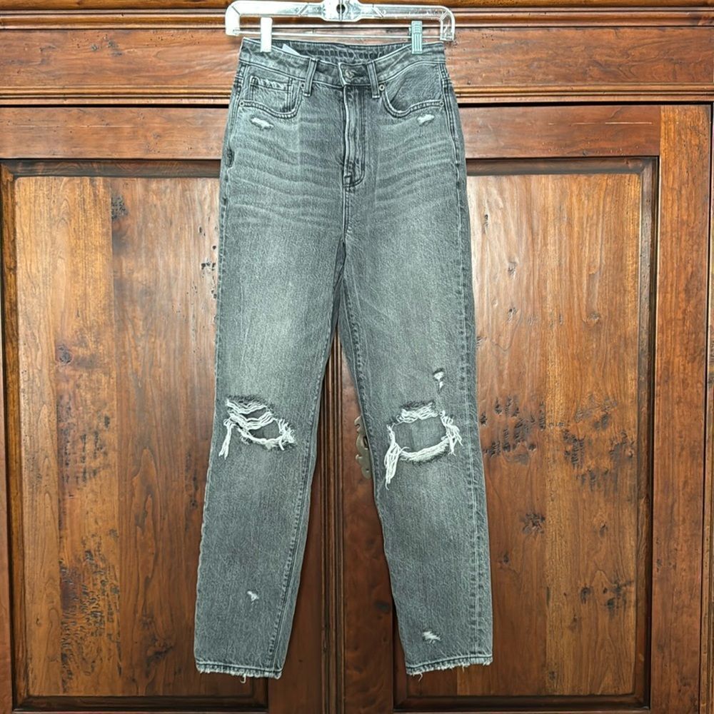 American Eagle Highest Rise Mom Jean Black Wash Distressed Jean Size 2